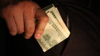 Miles de familias hondureñas viven de las remesas.