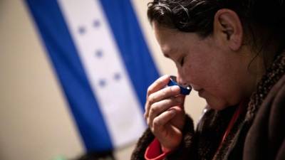 Una familia de inmigrantes hondureños pasa días difíciles en un apartamento rentado en Long Island, Nueva York, tras presentar los síntomas del coronavirus. Sin documentos, los inmigrantes no tienen acceso a tratamientos médicos en los hospitales ni a las pruebas del Covid 19.