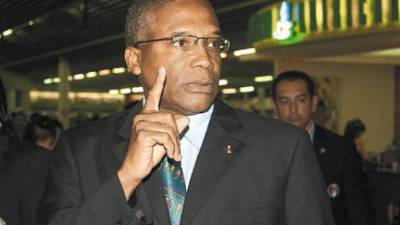 Rodrigo Kenton es un candidato para Honduras