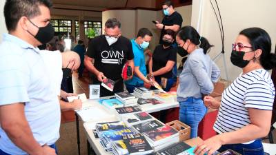 60 escritores participan en el encuentro literario. Los respaldan ocho importantes editoriales de Honduras y El Salvador.