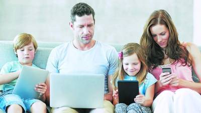 Cada día adultos y niños almacenan menos información en su cerebro o la archivan a corto plazo porque confían en el almacenamiento que les proporcionan sus dispositivos digitales.