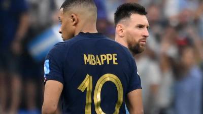 Messi y Mbappé durante la final del Mundial de Qatar 2022 entre Argentina y Francia.