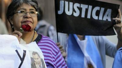 Los argentinos exigen justicia tras la muerte del fiscal que denunció a Fernández.