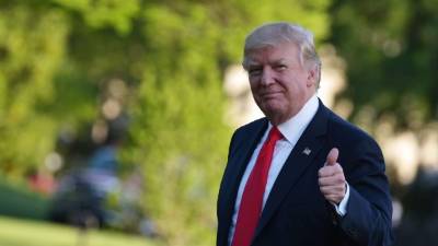 Trump firmó órdenes ejecutivas para la construcción de un muro en la frontera con México, ordenó agilizar deportaciones de indocumentados y redobló la seguridad en la frontera sur de EUA. AFP.