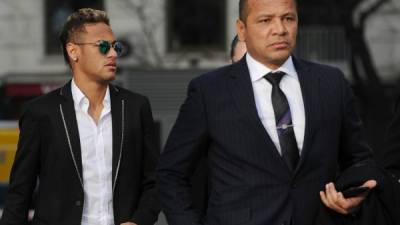 El padre de Neymar descartó que su hijo vaya a ir al Real Madrid.