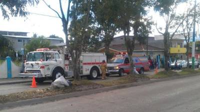 El Cuerpo de Bomberos de Siguatepeque atendió la emergencia en la iglesia Nuestra Señora de Fátima en el barrio homónimo.