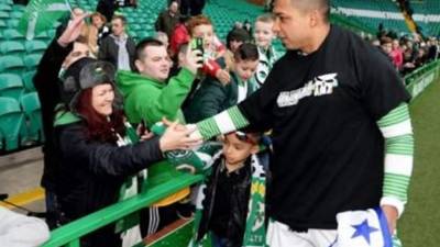 Emilio Izaguirre agradeció el apoyo de los aficionados del Celtic.