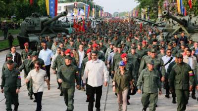 Maduro ha visitado la mayor parte de las bases militares de Venezuela ratificando la lealtad de la Fuerza Armada./AFP.