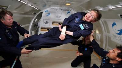(FILES) In this file photo taken on April 26, 2007 and released by Zero G, British cosmologist Stephen Hawking experiences zero gravity during a flight over the Atlantic Ocean. 'It was amazing ... I could have gone on and on,' Hawking, 65, said after riding for two hours on a modified jet that flew a rollercoaster trajectory to create the impression of microgravity. Renowned British physicist Stephen Hawking has died at age 76, a family spokesman said Wednesday, March 14, 2018. We are deeply saddened that our beloved father passed away today,' professor Hawking's children, Lucy, Robert, and Tim said in a statement carried by Britain's Press Association news agency. 'He was a great scientist and an extraordinary man whose work and legacy will live on for many years.' / AFP PHOTO / ZERO G / ZERO G