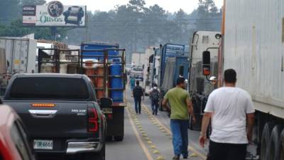 Los transportistas de carga unitaria paralizaron sus unidades varios días la semana pasado para exigir el cumplimiento de sus derechos.