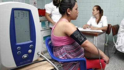 Colombia reportó más de 20.000 casos de zika, 2.000 de ellos en mujeres embarazadas.