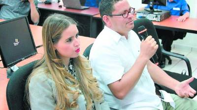 La vicecanciller María Matamoros y el ministro Escoto anuncian el plan.