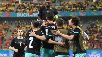 La selección de Austria celebró a lo grande el triunfo ante Macedonia del Norte. Foto AFP.