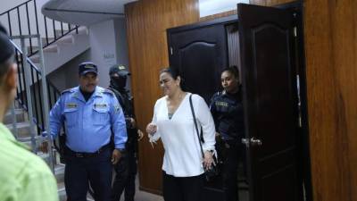 Rosa Elena Bonilla de Lobo está acusada en el caso Caja Chica de la Dama y ayer la Fiscalía presentó dos oficios que envió al Pani. foto: Andro Rodríguez