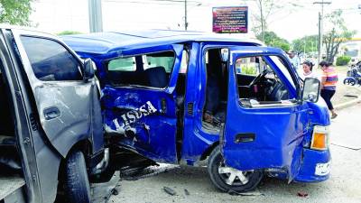 <b>Pérdidas humanas y materiales se registran cada día por la falta de conciencia de los conductores, unos 80 accidentes diarios. Fotos: Héctor Edú y Melvin Cubas</b>