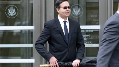 El expresidente Rafael Callejas está en libertad condicional en el estado de Florida.