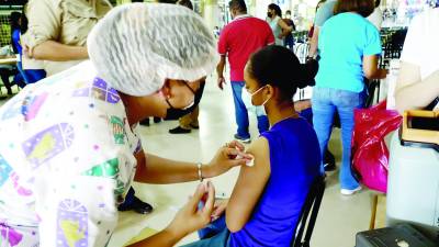 Campaña de vacunación en la Gran Terminal Metropolitana de San Pedro Sula