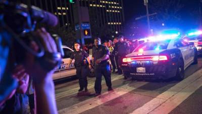 La policía de Dallas ha reforzado la seguridad en la ciudad tras la masacre de anoche.