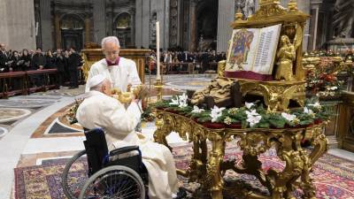 El papa Francisco en una misa en la basílica de San Pedro del Vaticano.