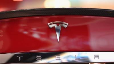 Para abaratar costos, hubo que quitarle algunas cosas que si tienen los modelos más caros, pero aún así viene equipado con sistemas avanzados.