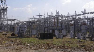 De esta subestación Bermejo, ubicada en SPS, dependen miles de abonados. Foto: Moisés V.