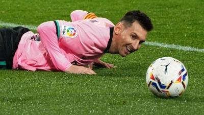 Messi mantiene en vilo al barcelonismo ya que finaliza su contrato con el Barcelona en junio del 2021. Foto AFP.