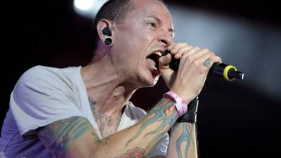 Chester dejó a seis hijos, producto de dos matrimonios.//Foto EFE archivo