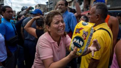 Las protestas por la escasez de alimentos y medicinas se han intensificado en las últimas semanas en Caracas. Foto: EFE/Miguel Gutiérrez