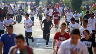 Los participantes completaron el largo recorrido a pesar de la alta temperatura. Foto: Yoseph Amaya