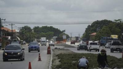 Desde este domingo, los conductores ya circulan por parte de la nueva trocha.