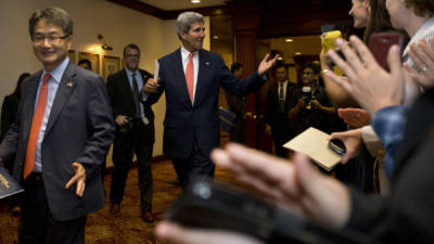 El secretario de Estado, John Kerry, continúa su gira.