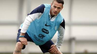 Las molestias de Mathieu Debuchy no preocupan a Deschamps.