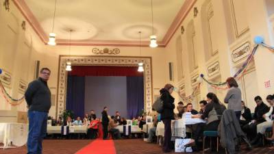 Los hondureños residentes en Washington DC acudieron a ejercer el sufragio.