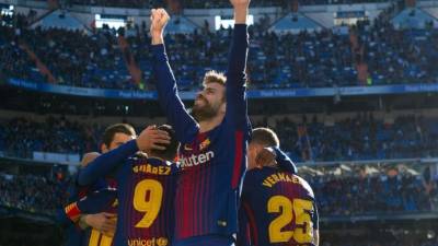 Gerard Piqué celebró por todo lo alto la victoria sobre el Real Madrid. Foto AFP
