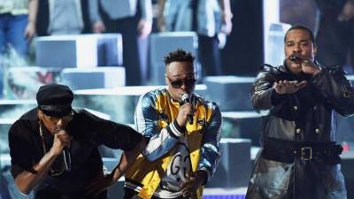 Los raperos cantaron contra Trump.