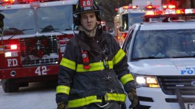 En el incendio 12 personas perdieron la vida, incluyendo a cuatro menores. / AFP PHOTO / KENA BETANCUR
