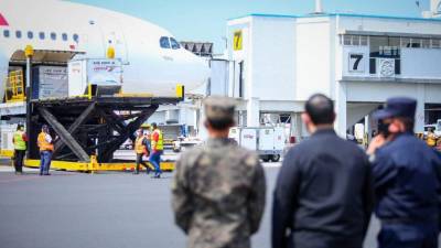 This file photo taken on January 15, 2021 shows vials of Pfizer-BioNTech vaccine for Covid-19, stored at -70 ° in a super freezer of the hospital of Le Mans, northwestern France as the country carry on a vaccination campaign to fight against the spread of the novel coronavirus. - The EU will receive an extra four million BioNTech/Pfizer doses over the next two weeks to douse virus 'hotspots' in the bloc, European Commission chief Ursula von der Leyen said on March 10, 2021. (Photo by JEAN-FRANCOIS MONIER / AFP)