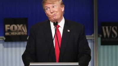 El magnate pospuso su discurso sobre inmigración mientras evalúa sus propuestas.