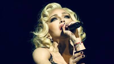 Además de su cumpleaños, Madonna también desea celebrar sus 40 años de carrera artística.