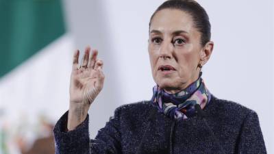 La presidenta de México, Claudia Sheinbaum, habla durante una conferencia de prensa en Palacio Nacional este jueves en la Ciudad de México.