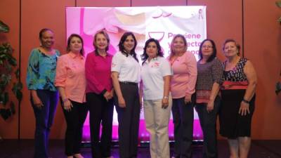 Gracibel Gómez, Lorena Alfaro, Rosa Arzú, Tesla Callejas, Martha Benavides, Nancy Ávila, Dania Rodríguez y Gemma Racciatti