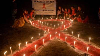 Varios países realizaron actividades para conmemorar ayer el Día Mundial de la lucha contra Sida. AFP