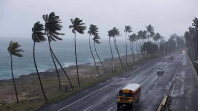 Vista de la autopista Las Américas ante la llegada de un ciclón en Santo Domingo, República Dominicana. EFE/Orlando Barría/Archivo