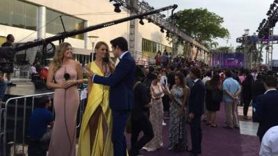 Marjorie de Sousa impactó a su llegada de los premios TVyNovelas en Cancún, México.