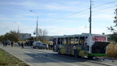A handout photo provided on October 21, 2013 by the Russian Emergencies Ministry shows a bus damaged by explosion in the Volga River city of Volgograd, about 900 km (560 miles) southeast of Moscow. At least five people were killed today when an explosive device tore through a passenger bus in southern Russia, officials said. AFP PHOTO / RUSSIAN EMERGENCIES MINISTRY -- RESTRICTED TO EDITORIAL USE - MANDATORY CREDIT 'AFP PHOTO / RUSSIAN EMERGENCIES MINISTRY ' - NO MARKETING NO ADVERTISING CAMPAIGNS - DISTRIBUTED AS A SERVICE TO CLIENTS --