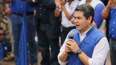 El candidato Juan Orlando Hernández cuestionó de nuevo a los políticos que critican y no hicieron nada cuando podían.