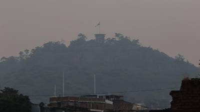 Las alertas bajaron debido a que “el patrón de los vientos ha cambiado de estables a fuertes y ha contribuido al desplazamiento del humo a otros sectores.