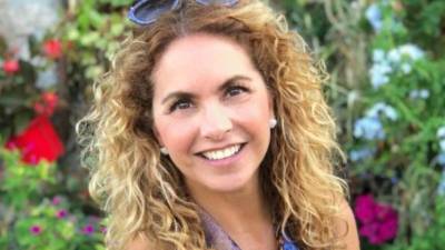 Lucero cumple 50 años de vida y más de 35 años de carrera.