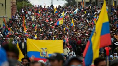 Miles de manifestantes protestan en Quito contra el alza de los combustibles decretada por Moreno la semana pasada./AFP.
