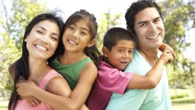 La primera conferencia estará dedicada a padres e hijos y la segunda a matrimonios.